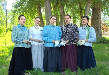 Студенческий фольклорный ансамбль «Зарянка»